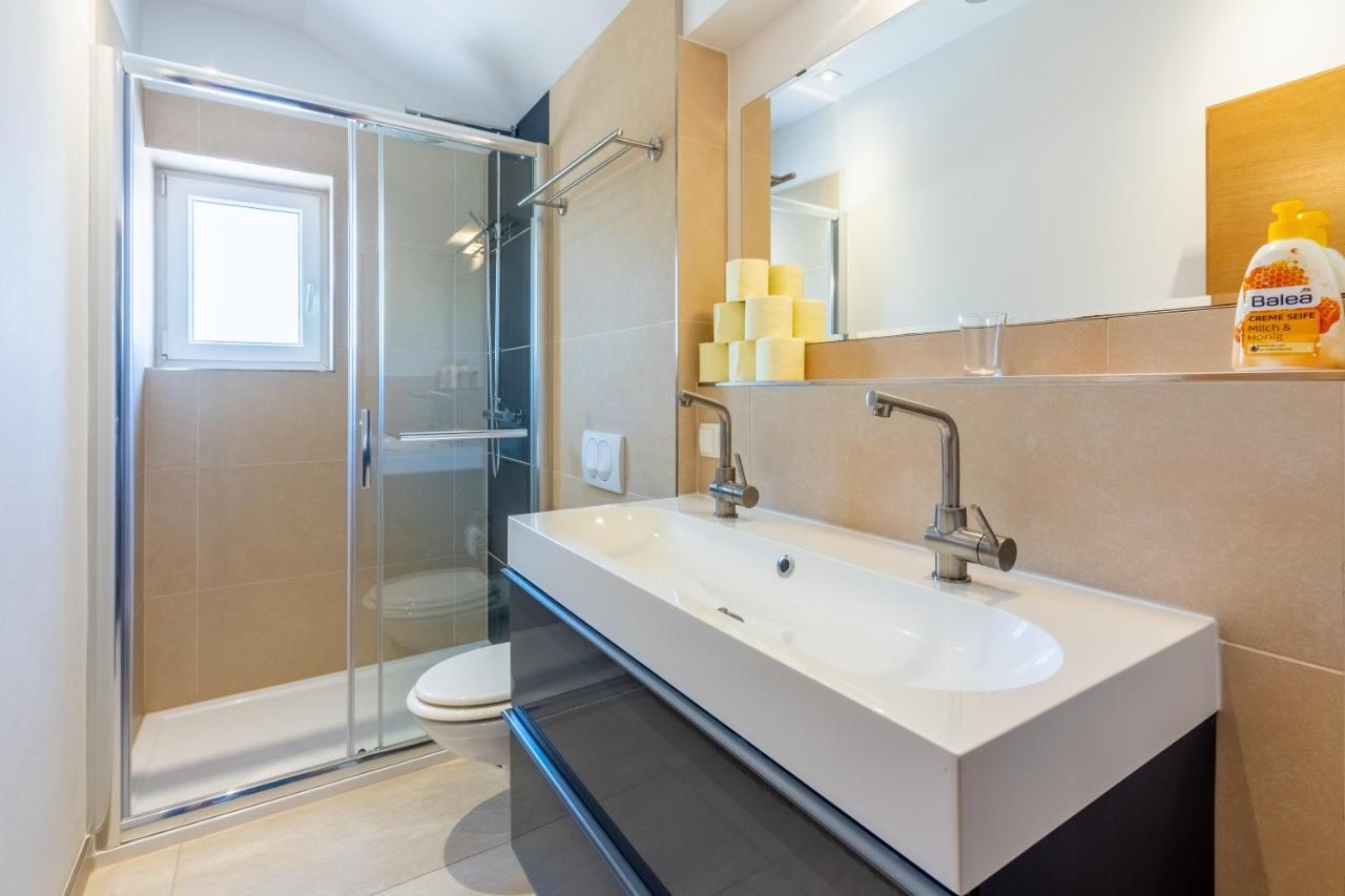 Rimac Apartment And Rooms Novi Vinodolski Ngoại thất bức ảnh