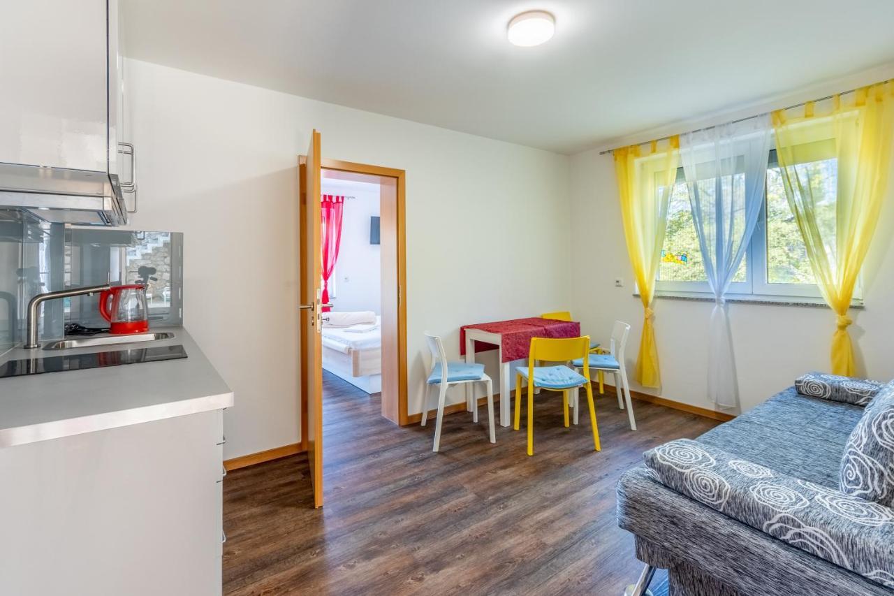 Rimac Apartment And Rooms Novi Vinodolski Ngoại thất bức ảnh