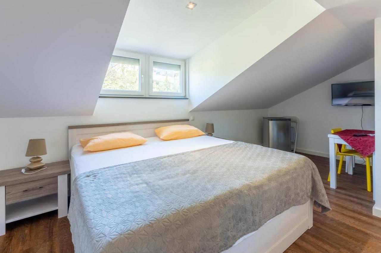Rimac Apartment And Rooms Novi Vinodolski Ngoại thất bức ảnh